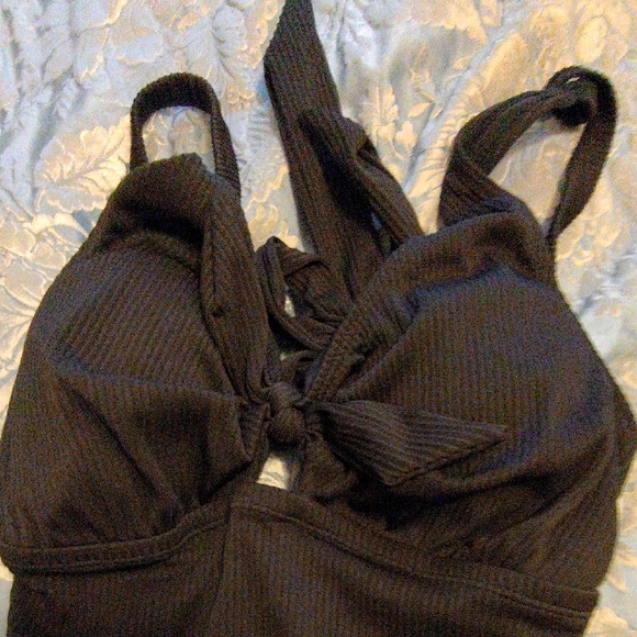 34DD SHEIN Black One-Piece Swimsuit with Front Knot - Picture 6 of 8
